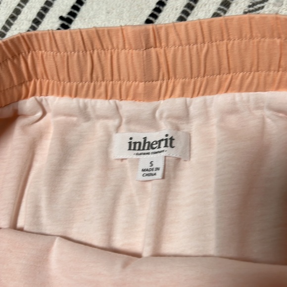 Coral / peach athletic skirt - Picture 2 of 4